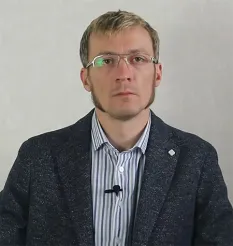 Денис Бурхаев